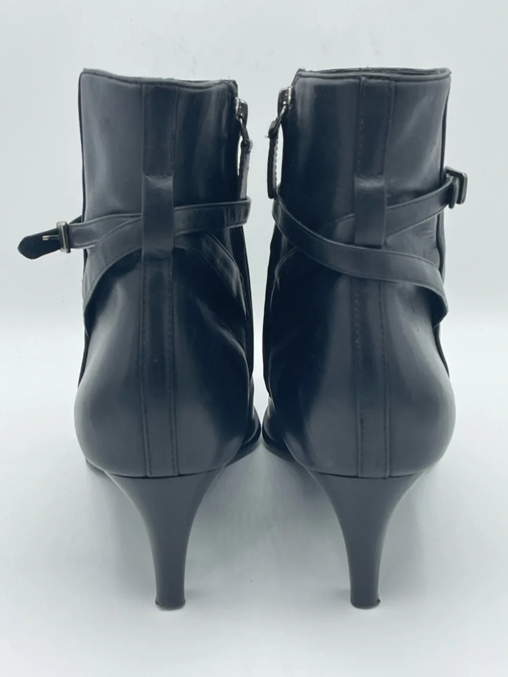 Lauren Ralph Lauren Robynn Classic Black Leather Pointed-Toe Ankle Boots